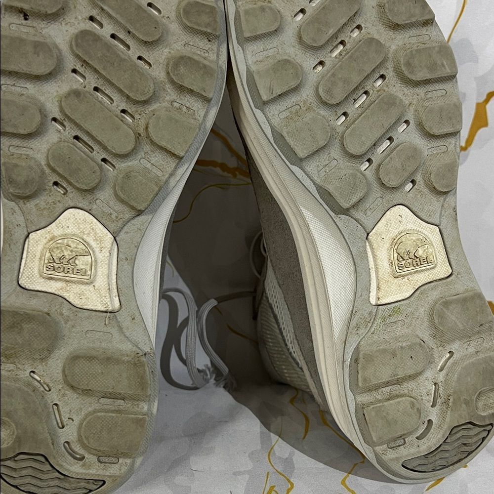 *🍁FALL VIBE🍁
Sorel ONA 503 Knit Mid sneaker in the Moonstone/Dove colorway - Picture 13 of 13